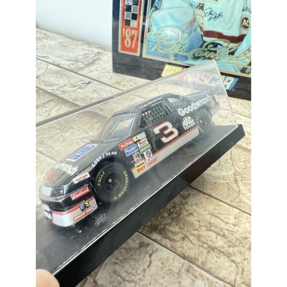 1990 Racing Champions 1/64 #3 Goodwrench - Dale Earnhardt - Picture 4 of 10